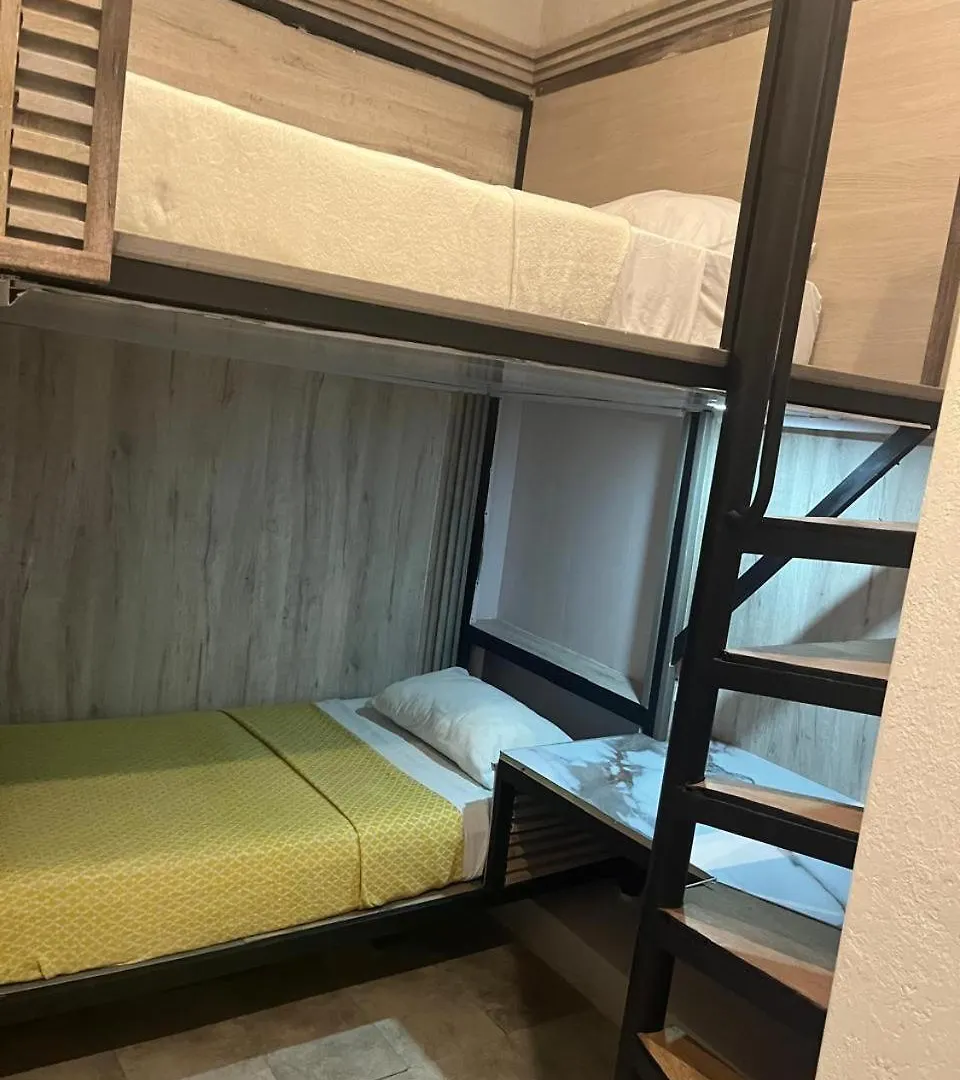 Hostel La Antigua Capsula Cartagena